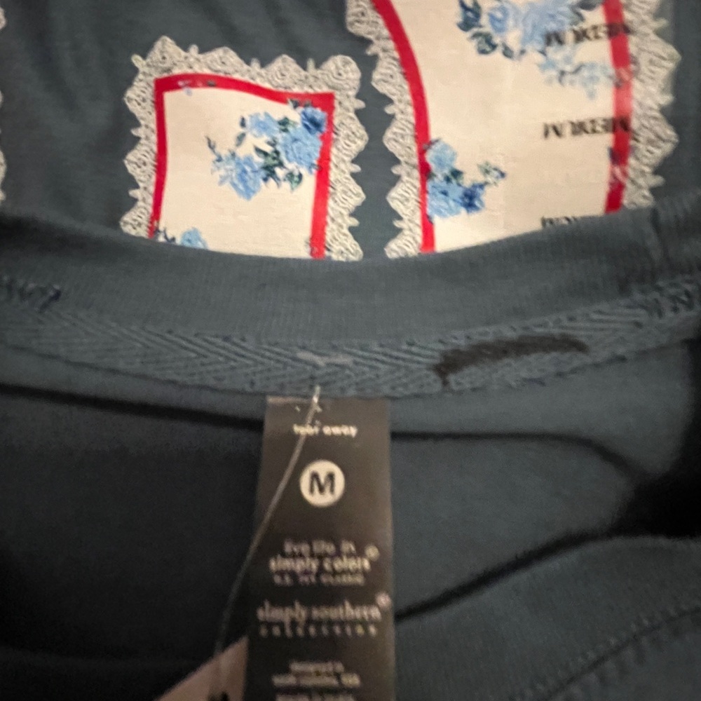 Simply Southern Blue Tee with USA Design. Size Medium - Picture 2 of 2